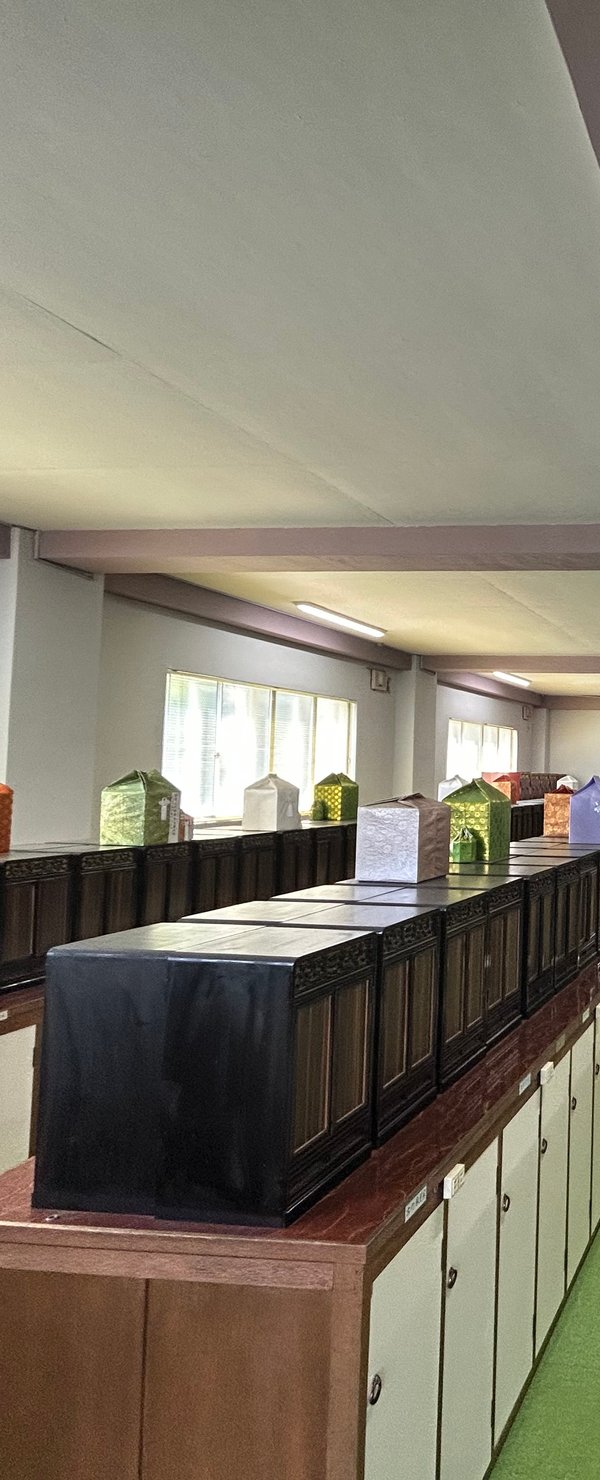 長昌寺納骨堂地蔵.jpg