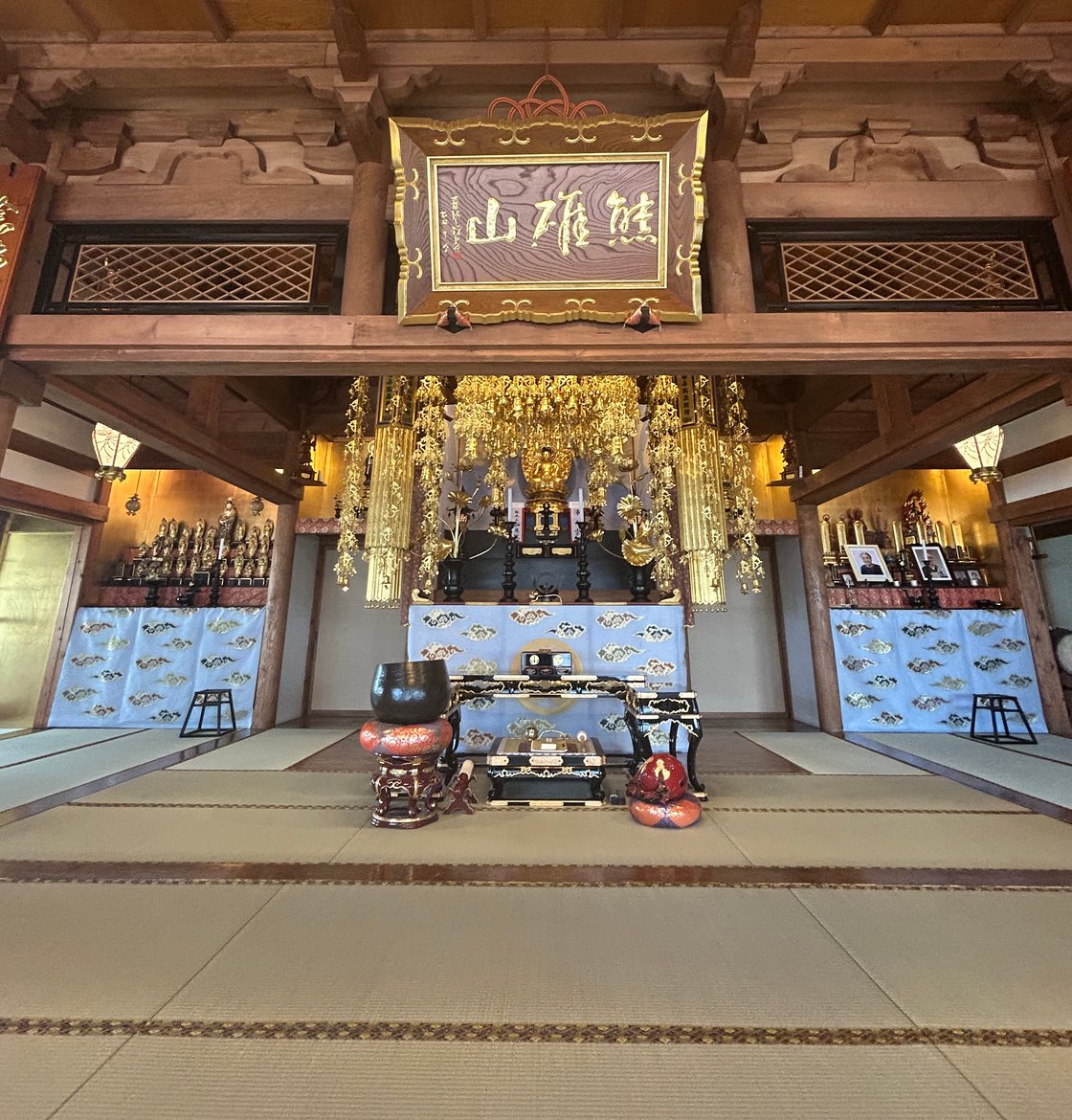 長昌寺 内陣.jpg